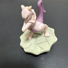 ミュウツー フィギュア 台座付き　レトロ　2013