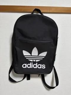 adidas ロゴ入り 黒 バックパック