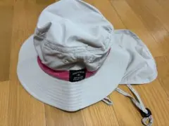 デビロック　UVカット 日よけ付き　撥水フェスハット 54cm　グレー×ピンク