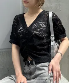 W.W.G ＜前後２WAY＞レースVネックトップスFのサムネイル