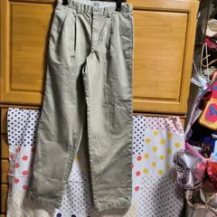 Levi's ベージュ チノパン プリーツ入り