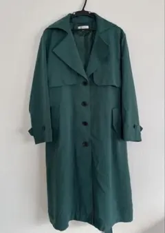 グリーン ベルト付きトレンチコート