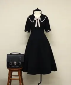 Amavel Twinkle Famme パイピングワンピース ブラックのサムネイル