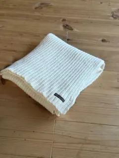 ホワイトリブ編みマフラー