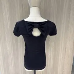 バックリボン付き　黒　半袖　Tシャツ