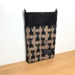 スマホポーチ(本体)　猫柄　ブラウン　黒猫　サコッシュ　ミニショルダー