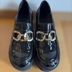 レディースブラックエナメルローファー厚底　サイズ40