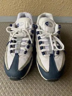 【土日限定値下げ】Nike Air Max 95 ホワイト ネイビーのサムネイル