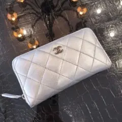 CHANEL ソフトキャビアスキン コンパクトウォレット シルバーのサムネイル