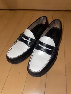 大人気カラー　G.H. BASS ホワイト　ブラック　ローファー