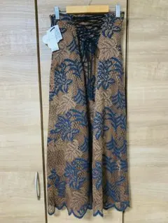 【Lily Brown 】フラワー柄レースアップロングスカート