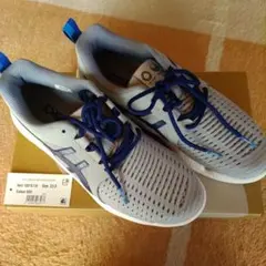 ランニングシューズ スニーカー