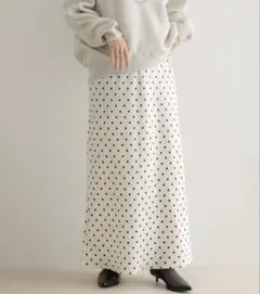 【未使用・タグ付き】LOWRYSFARM ストレッチサテンスカート