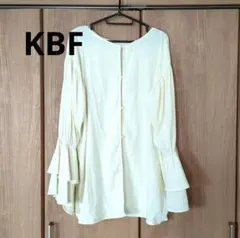 KBF ティアードスリーブ レディース ブラウス アイボリー 羽織りのサムネイル