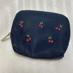 【afternoon tea】 さくらんぼ刺繍 ティッシュポーチ(ネイビー)のサムネイル