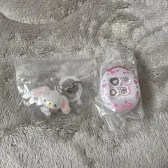 たまごっち シャカシャカチャームいちごっち　サンリオゆるっとめじるし　しろうさ