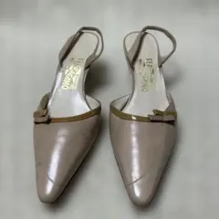 フェラガモ Ferragamo パンプス ベージュ ストラップ24.5㎝のサムネイル