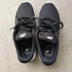 NIKE スニーカー ブラック　24.5cm