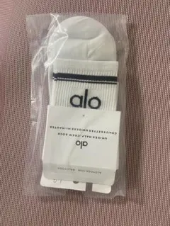 alo yogaユニセックス ハーフクルーソックス　ホワイト