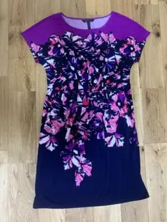 BCBG ワンピース　S
