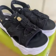 NIKE エアマックス ココ サンダル ブラック×ホワイト23cmのサムネイル