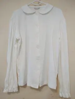 ホワイト襟付き長袖ボタンシャツ