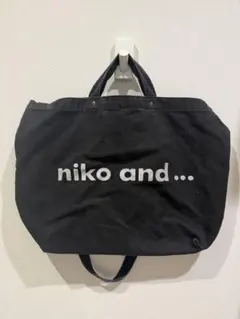 niko and … ニコアンド ロゴトートバッグ ブラック