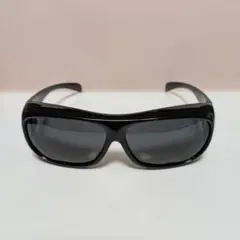 偏光サングラス　オーバータイプ　ブラック