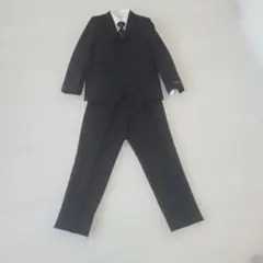 黒ストライプスーツ（ネクタイ付き）