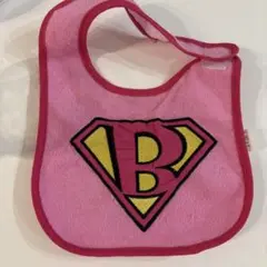 スーパーヒーロー風ピンクスタイ