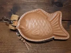 本革 たい焼きポーチ ナスカン付き 栃木レザー使用