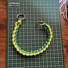 ハンドメイド　パラコード　キーホルダー　ストラップ　個性派