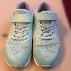 asics レーザービーム　20センチ