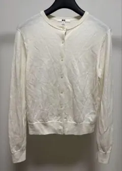 ユニクロ　メリノクルーネックカーディガン　オフホワイト　478331