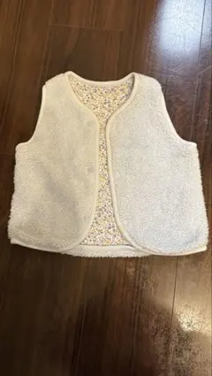 ユニクロ　ベビーベスト　80cm 汚れありたたみ跡あり