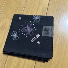 ANNA SUI ハンカチ ブラック 蝶刺繍のサムネイル