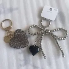 未使用　キラキラ　ビジュー　シルバービーズ　ハート　リボンのキーホルダー　セット