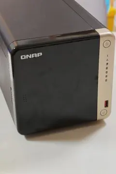 QNAP NAS TS-464 4ベイNASのサムネイル