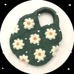 Item thumbnail for item b95d5bfb-ed2b-4444-ab67-f76d9d4336e7