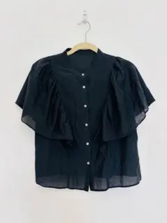 NATURAL BEAUTY BASIC 半袖ブラウス フリル ブラックSサイズのサムネイル