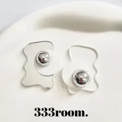 マットホワイト うねうねミラー×クリア アシンメトリーピアス イヤリング