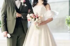 ウェディング　フリルスリーブ