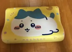 ちいかわ ミニ低反発枕 ハチワレ　新品未使用品　数年前のプライズ品のサムネイル