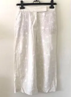 美品◇ZARA 花柄刺繍風 エンブロイダリー　リネン混キュロットパンツ