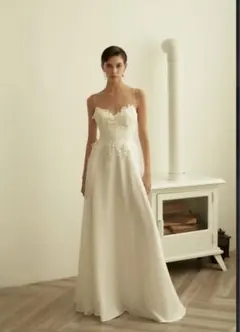 ウェディングドレス ホワイト 花装飾 オリジナルデザイン パーティーにも