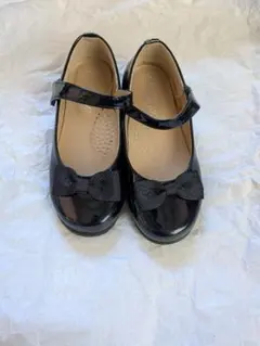 黒いリボン付きストラップシューズ17.0