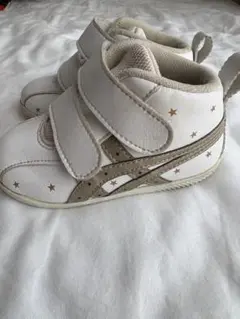 12センチ　ASICS ベビーシューズ ホワイト/ゴールド 星柄