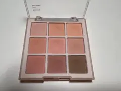 デイジーク　アイシャドウパレット　32 Milky Apricot