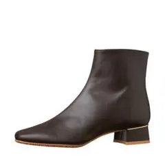 ダイアナ　シンプルフラットショートブーツ