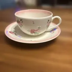 ピンクと白の花柄カップ&ソーサー